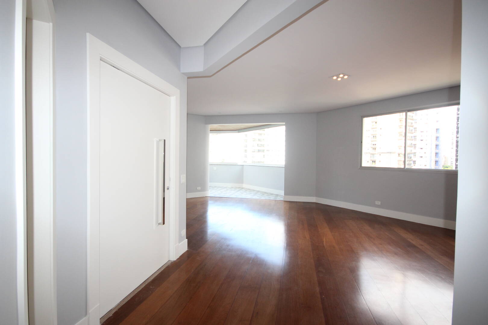 Apartamento à venda e aluguel, 244m² - Foto 2